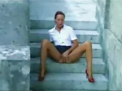 Dominik kedi erkek arkadaşını yaşlı dayı porno aldatıyor