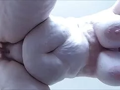 Fransız sarışın olgun mature yaşlı genç ile iki erkekler