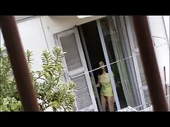 Soyunma odasında olgun kadın genç erkek pornoları mastürbasyon