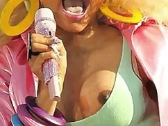 Redhead bebek Başlarken Bir yaşlı adam genç kadın seks creampie